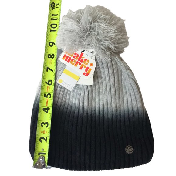 New NWT Zella Nordstrom Beanie Hat, Warm with Pouf, Pom Pom on Top, Fleece Lined main image 6